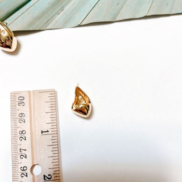 #121 Anthro huggie stud earrings in gold - Picture 4 of 5